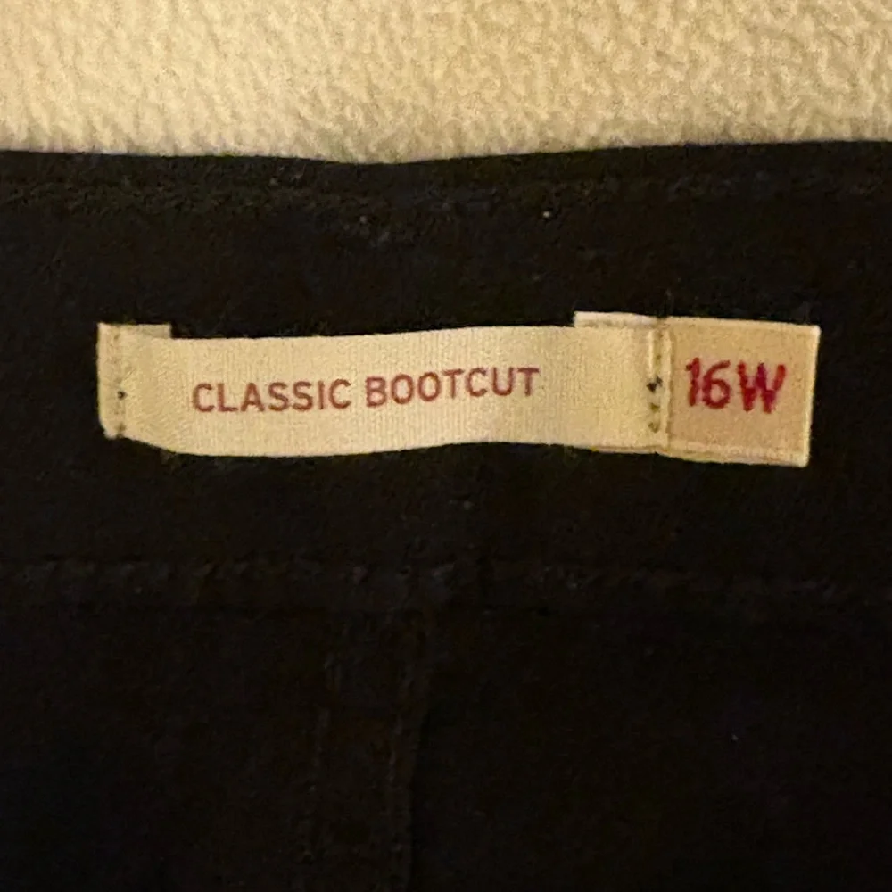 Levi's Classic Bootcut Black Denim Women’s Jeans. New without tags - Picture 5 of 5